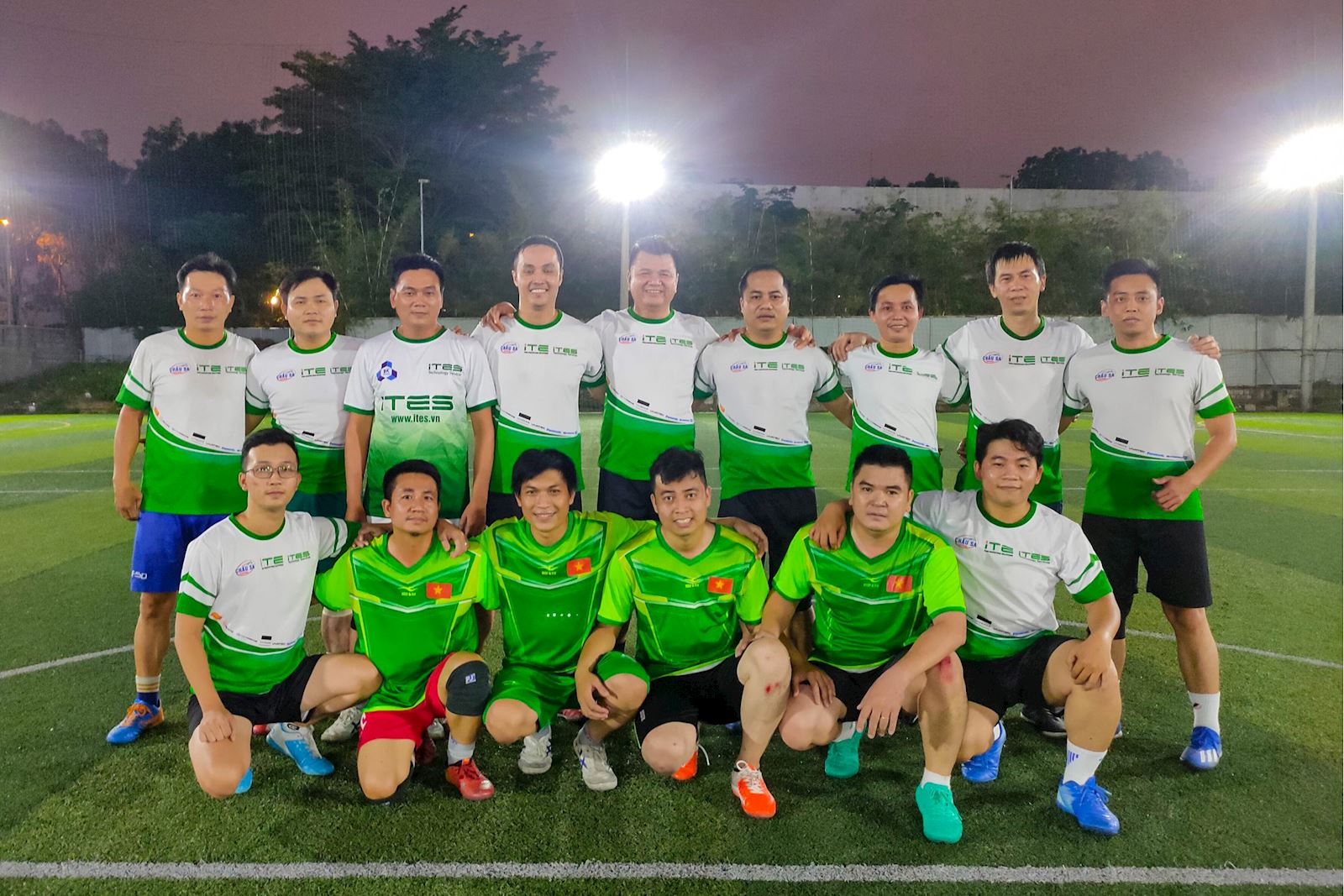 giao-huu-bong-da-ITE-Group-va-Tai-Thinh-Phat